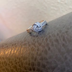 Pandora shimmering knot ring